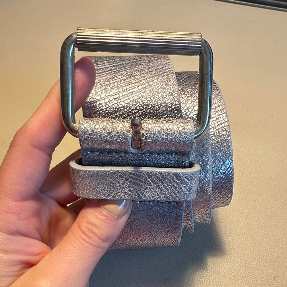 Silver Women’s Metallic Genuine Leather Belt with Brushed Metal Buckle